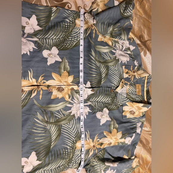 Tommy Bahama 100% Silk Men’s Large Blue Hawaiian Camo Shirt Orchid Palm Sz. L - Picture 12 of 12